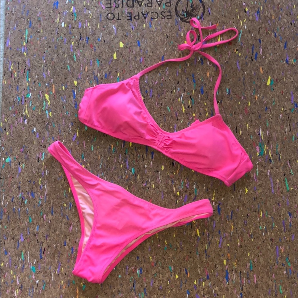 cheeky neon vs bikini